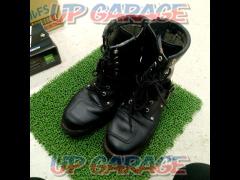 Size 26cm
AVIREX
Leather boots