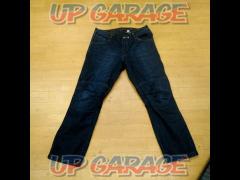 KOMINE (Komine)
Kevlar jeans
07-735
Size:3XL(38)