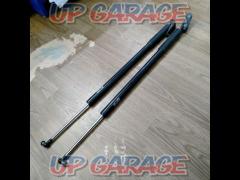 Wakeari
Nissan genuine
Rear gate damper
Selling as is due to Serena's poor condition.
