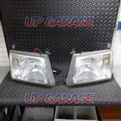 TOYOTA
Land Cruiser
100 system
Genuine headlight
Right and left