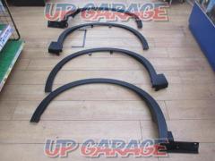 The price cut has closed !! 
TOYOTA
Crown Crossover/AZSH35
Genuine fender arch molding