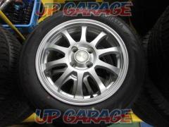 Stnange 10 spoke wheels + YOKOHAMA
iceGUARD 6
iG60
