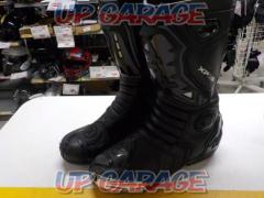 XPD (Eck speedy)
XP3-S Racing Boots
Size: 41 (25.5cm)