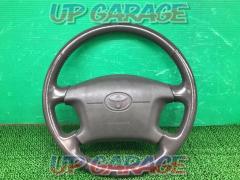 TOYOTA
Genuine leather steering wheel