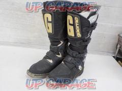 GAERNE (Gaerune)
Terrain Boots
SG10
Size: 26.0
※ warranty