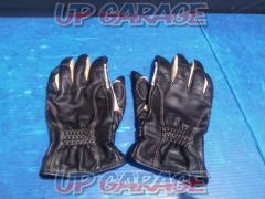 Size: M
Kushitani
Cros
Leather Gloves
K-5324
Tender glove