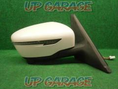 Right side NISSAN
X-Trail: T32
Late version
Genuine
Door mirror
Camera
Intelligent
With BSI (rear side collision prevention system)