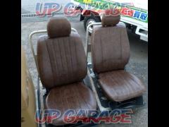 〇 We lowered prices 〇
Toyota genuine
200 series
Hiace
Sheet
+
FD-camp
Seat Cover