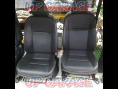NHP10/Aqua TOYOTA
Black soft leather selection genuine seat