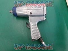 Blue
Point
Air impact wrench
AT500D