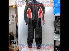 MOTO
PLUS
Separate suits
Size: 9