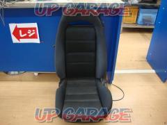Mazda genuine RX-7
FD3S
Type 3 genuine seat (passenger seat)