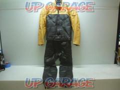 has been price cut 
BUGGY
BRAND
Separate leather suit
[Size: M]