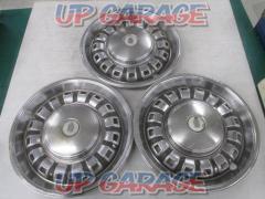 Toyota genuine
Crown/MS60 genuine wheel cover
Three only
