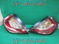 The price cut has closed !! 
HONDA
Civic / FK 7
Genuine tail lens (outer only)