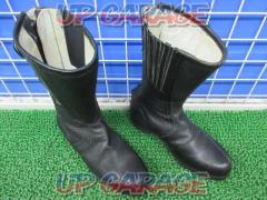 KADOYA
NEW
COMCEDTER
Leather boots
22.5cm