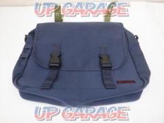 Comes with a green fixing belt
HenlyBegins
Saddleback MIL
DHS-14
Capacity: 10L
