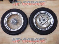 HARLEY
DAVIDSON
Original wheel set
Before and after
Softail
FLSTC
Heritage Softail Classic
'05 years