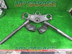 [KAWASAKI]
GPZ900R
Removed from A10
Handle set