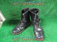 AVIREXAV2100
Leather boots
Size: 26cm