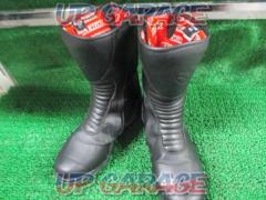 BERIK waterproof touring boots
Size: EUR41 (equivalent to 25.5 cm)