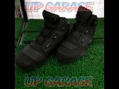 Size: 28cm
KOMINE (Komine)
BK-096
Dial Fit WP Riding Shoes
black