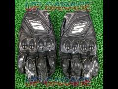 Translation
Size: L
FIVE
SF1
Short Leather Gloves