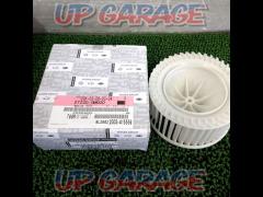 Price Down 
Genuine Nissan fan assembly
27230-0M000