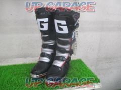 GAERNECYPHER
J
Terrain Boots
Size 27.5cm