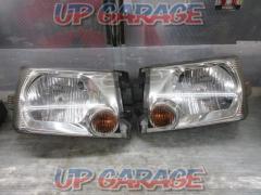 Nissan genuine
Clipper
U71V
Headlight left and right set
STANLEY
P5701
