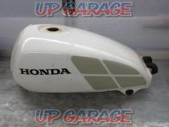 Honda genuine
Petrol tank
Silk road