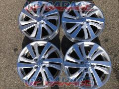Reduced price Daihatsu genuine
Cast genuine aluminum wheels
4 pieces set
