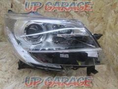 Nissan
B21A
Days Lukes
Genuine headlight
Right only