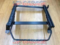 BRIDE
Super seat rail (driver's side)
RO-type
Practices / NCP120