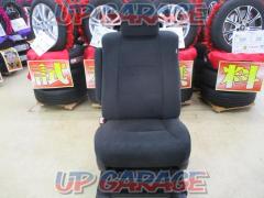 Toyota genuine 20 series Vellfire early model
2.4Z Platinum Selection Front Left Seat