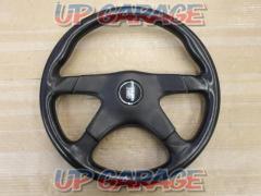 ●Price reduced NARDIGARA4
Leather steering wheel