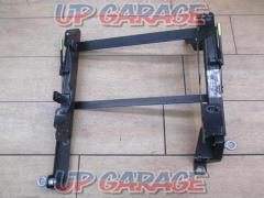 The price cut has closed !! 
HKS
Kansai
service
Side stop full backet seat rail
GT-R / R35
Driver's seat side