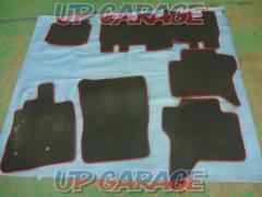 Unknown Manufacturer
Floor mat
Black × Red