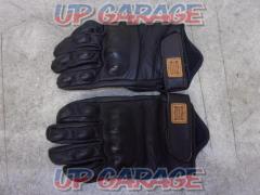 DEGNER Size: M
Leather Gloves