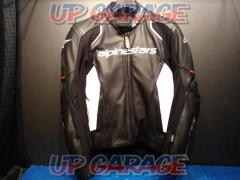 Size: USA38 / EU48
DEVON leather jacket
Black / White