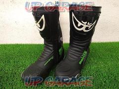 Size EU40
BERIK
SHAFT2
Racing boots
black/green 0