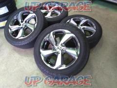 TOYOTA
RAV4
PHV genuine wheels + DUNLOP
GRANTREK
PT 30