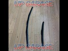 [80 system
NOAH/VOXY Manufacturer unknown
Aero blade Wiper
Right and left