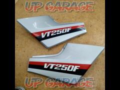 VT250F
MC08HONDA genuine side cover
