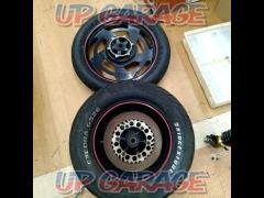 VMAX
Early model YAMAHA
Genuine
Wheel Set before and after