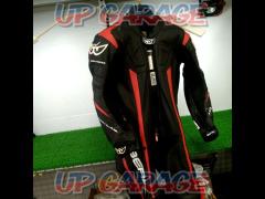 Size: 48 BERIK
RACE-DEP
2.0
Racing suits
Black / Red