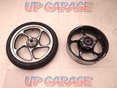 KWASAKI
Zephyr 1100
Genuine
Wheel
Set before and after