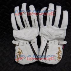 Angel
Hearts
Leather Gloves
Size: Ladies M