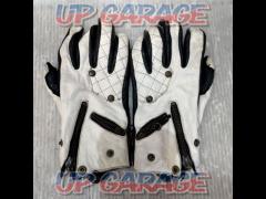 FreeFree
Leather Gloves
Size: Ladies S