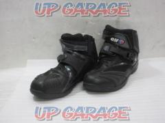 elf
Synthase 15
Riding shoes
(X02370)